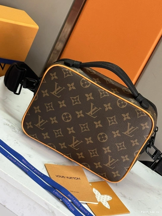 First bag ru S VUITTON LOCK MESSENGER LOUIS 0816
